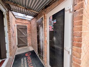 Photo 21- click for photo gallery